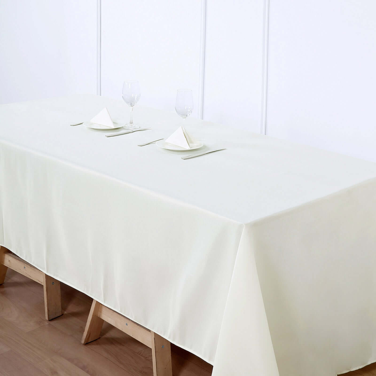 Ivory 60x126 Polyester Rectangle Tablecloth - Wrinkle-Resistant Design