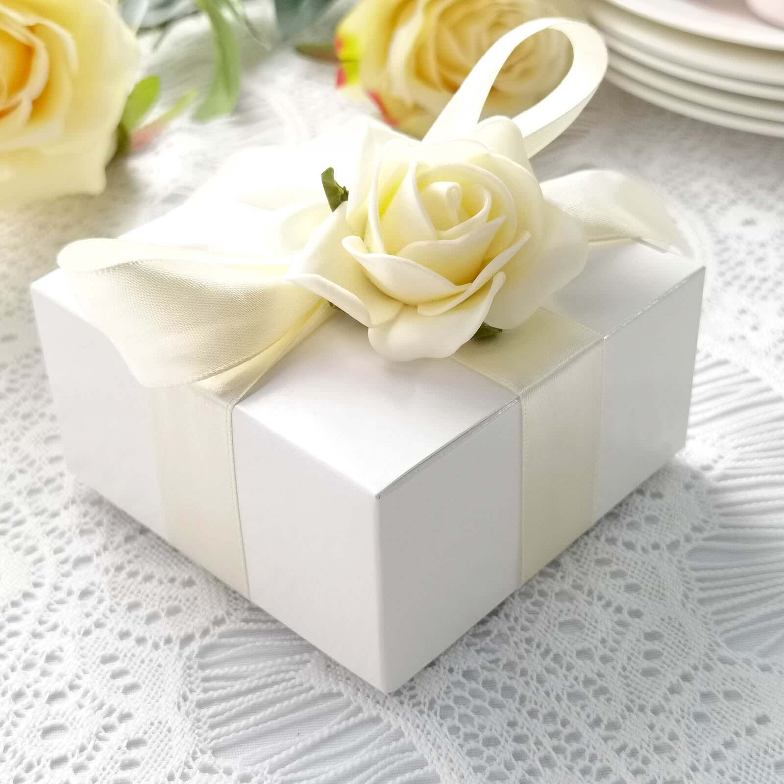 100-Piece Set of White Cardstock Cupcake Gift Boxes, 4x4x2 Inches