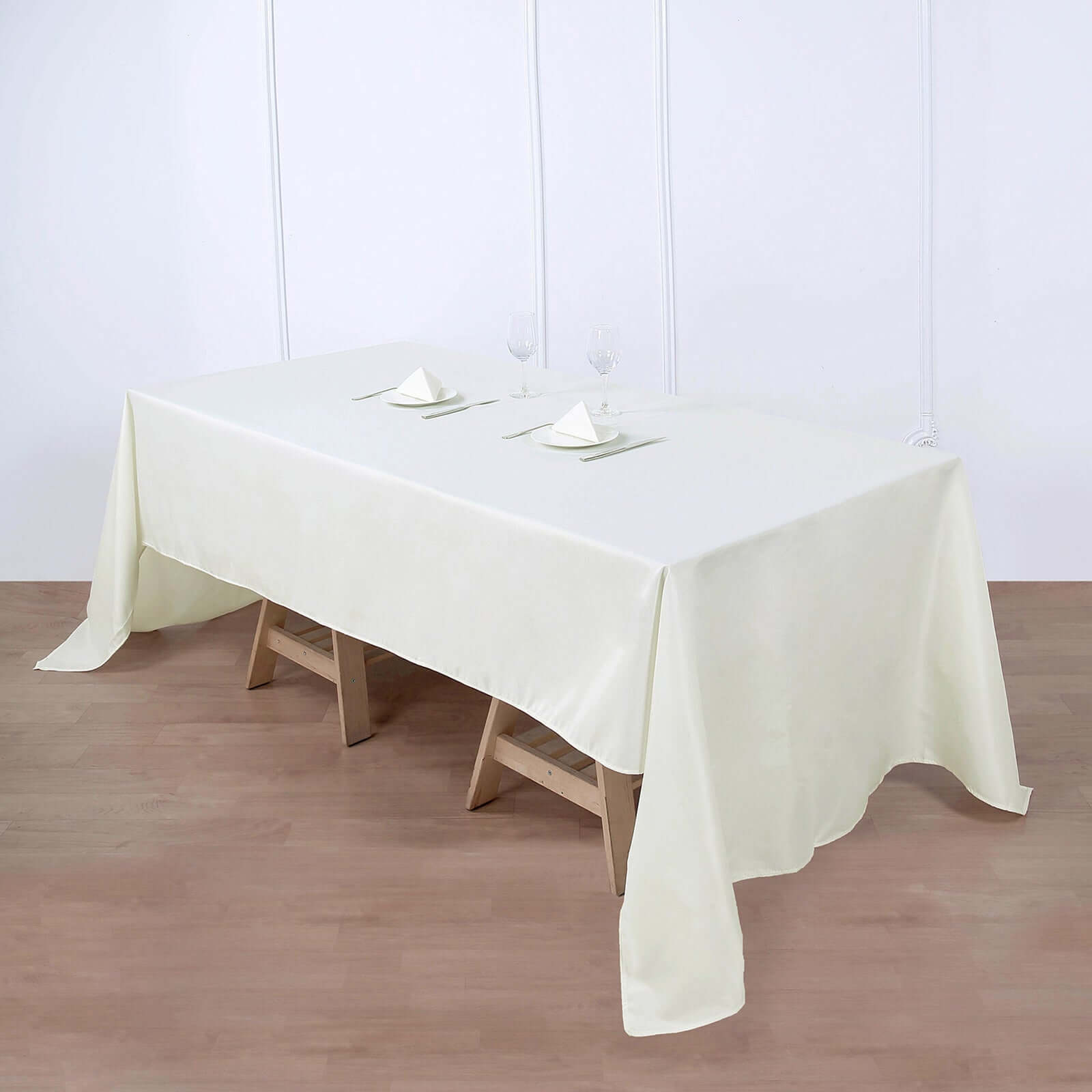 Ivory 60x126 Polyester Rectangle Tablecloth - Wrinkle-Resistant Design