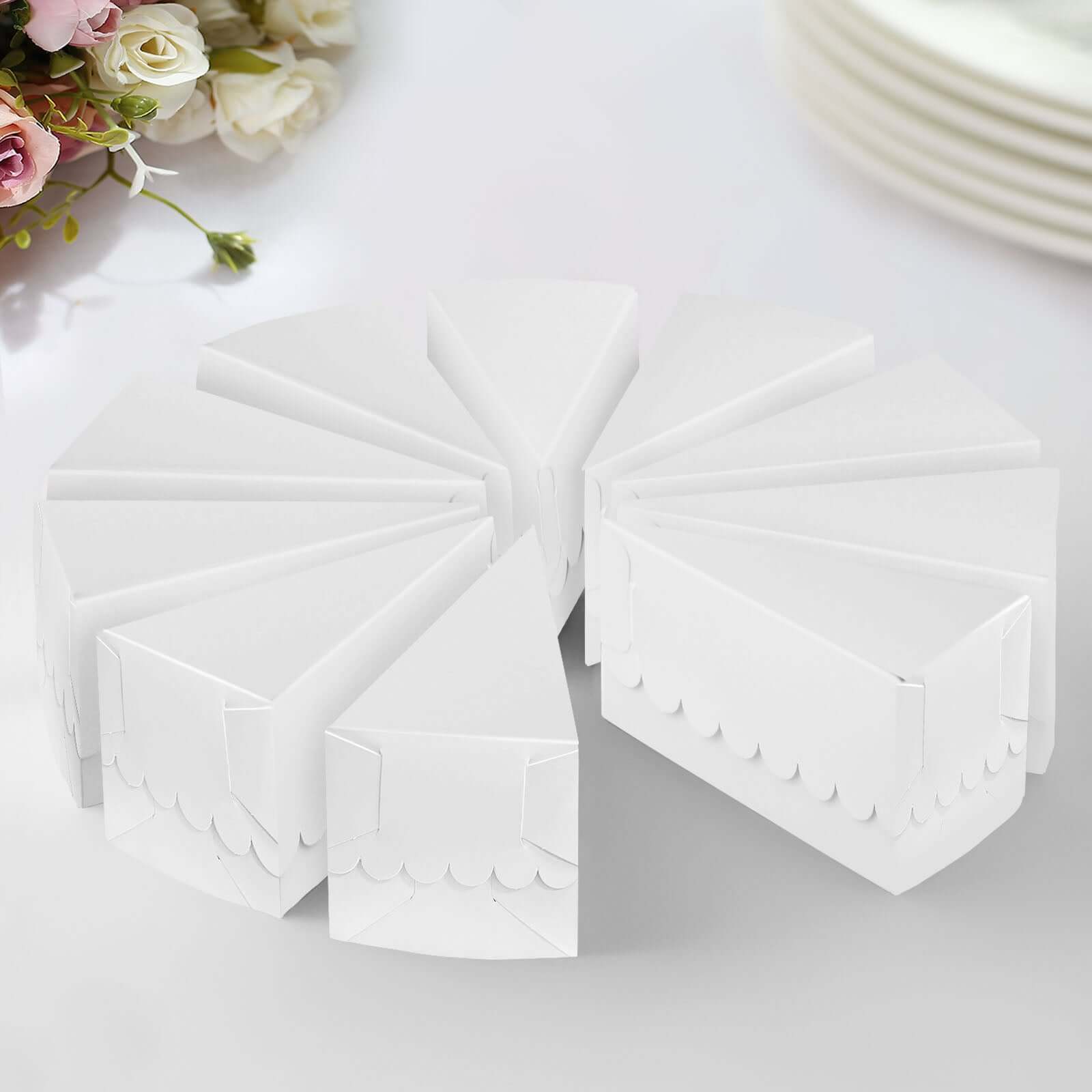 10-Pack Gold Decorative Scalloped Top Cardstock Triangle Cake Slice Boxes for Desserts & Party Favors