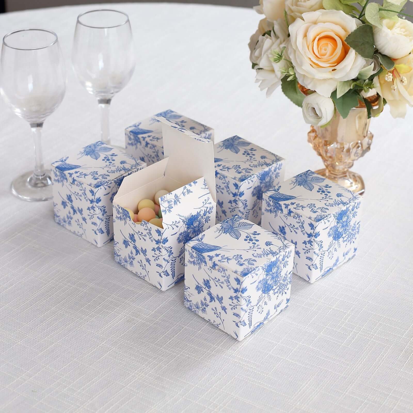25-Pack White and Blue Cardstock Favor Boxes with French Toile Pattern, 3x3x3 Size