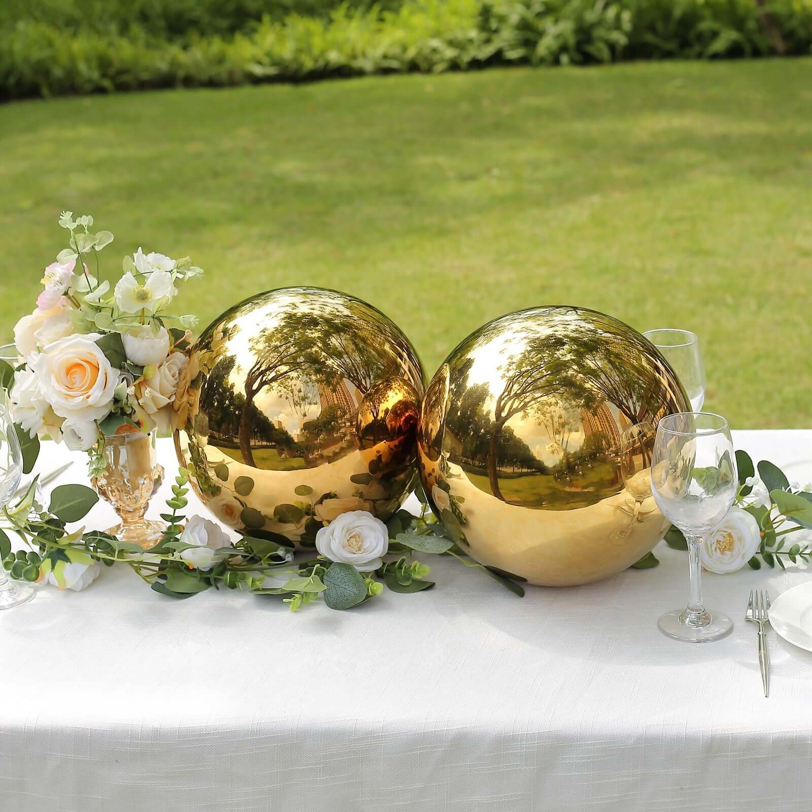 2-Pack Gold Reflective Hollow Stainless Steel Gazing Globe Mirror Balls for Outdoor Garden Decor