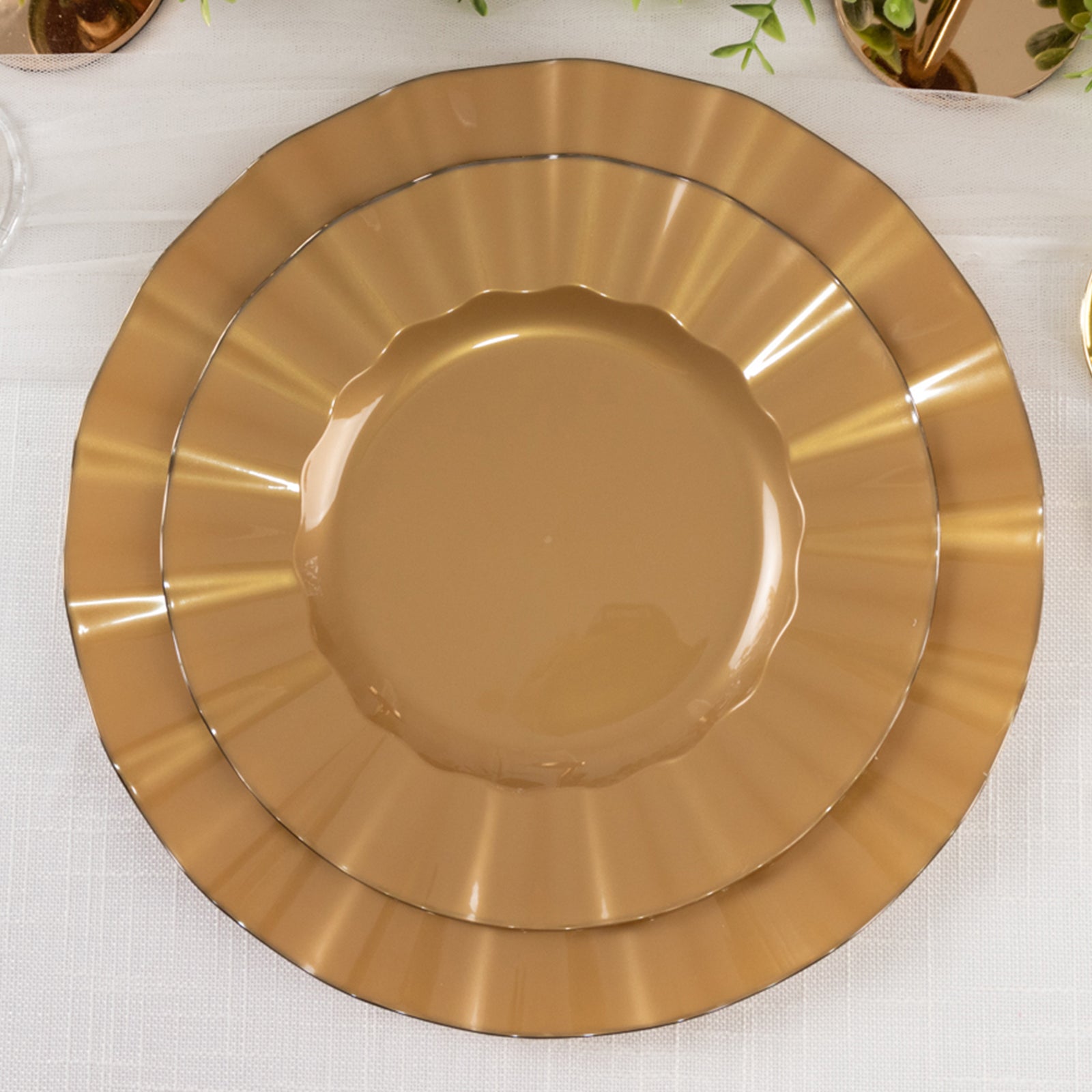 10-Pack Gold Plastic Round Dinner Plates with Ruffled Rim - Ideal for Classy Events