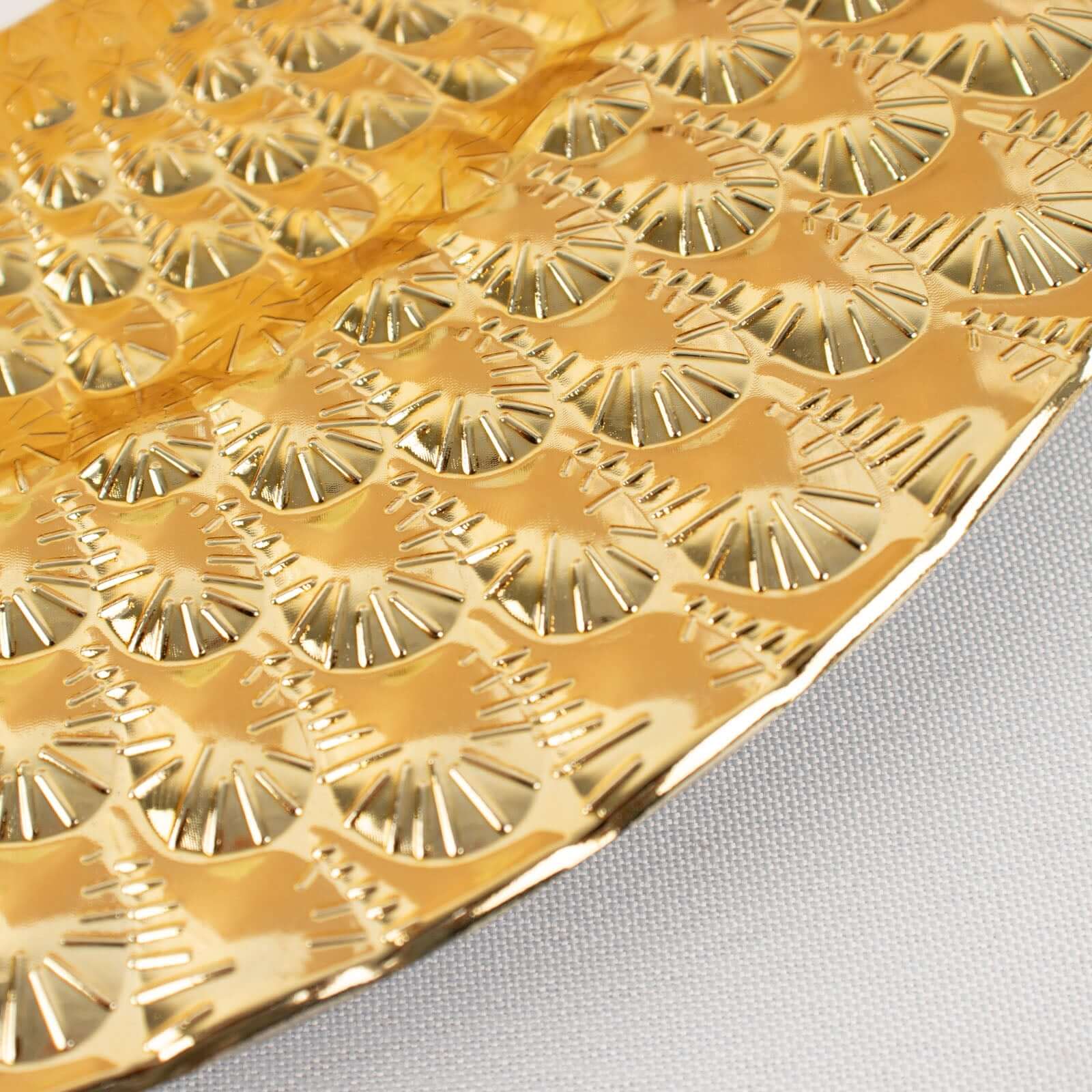 Set of 6 Gold Plastic Round Charger Plates with Peacock Pattern, 13-inch for Elegant Dinner Parties