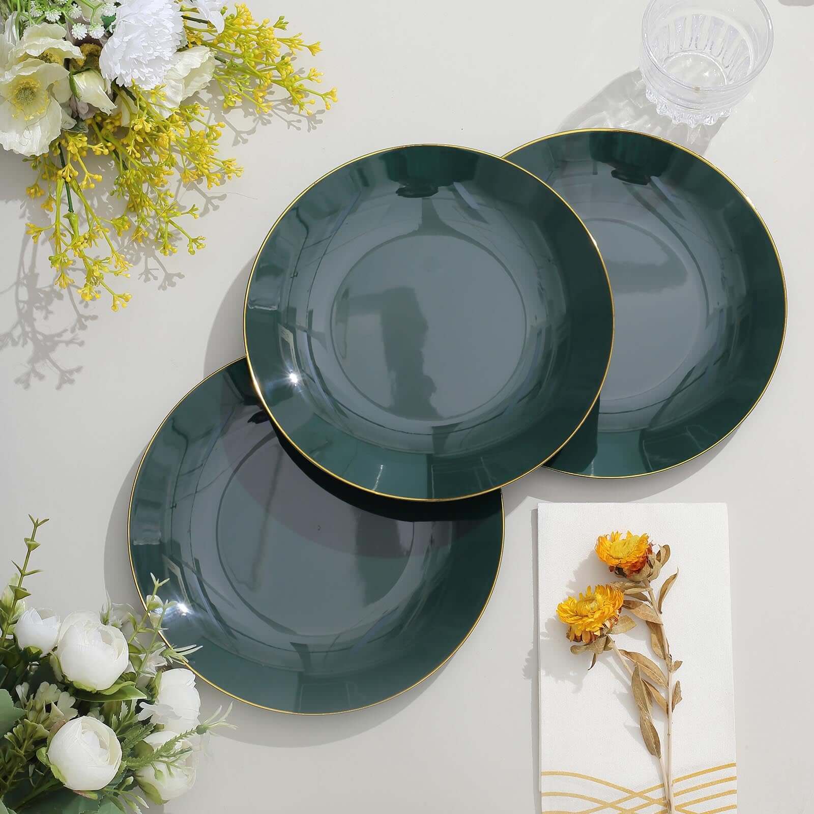 10-Piece Set of Disposable Plastic Round Dessert Plates in Hunter Emerald Green with Gold Rim - Ideal for Special Occasions