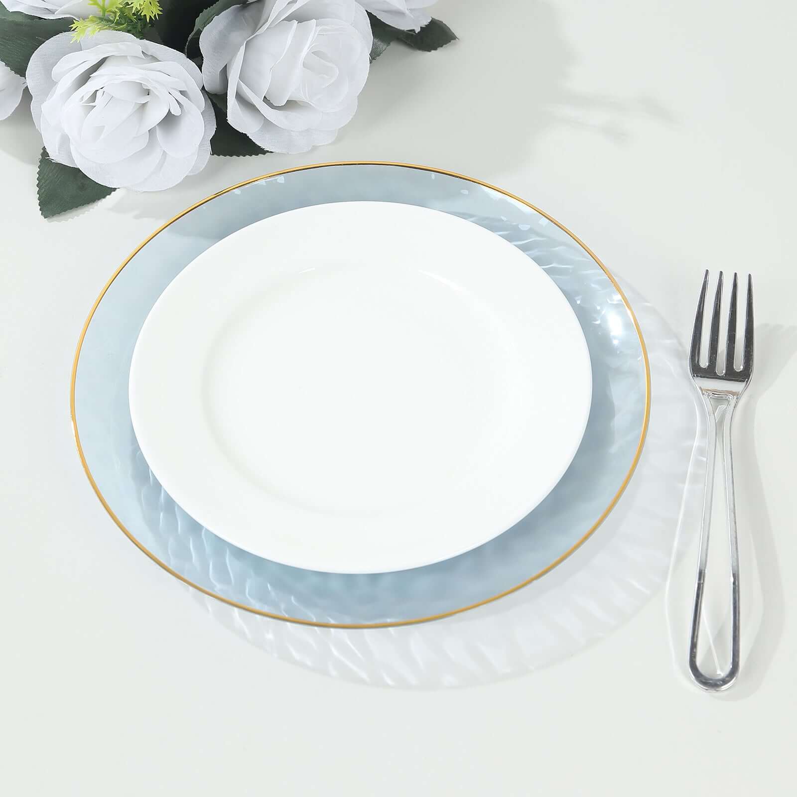 10-Pack 9-Inch Transparent Dusty Blue Hammered Plastic Dinner Plates with Gold Rim - Disposable for Parties