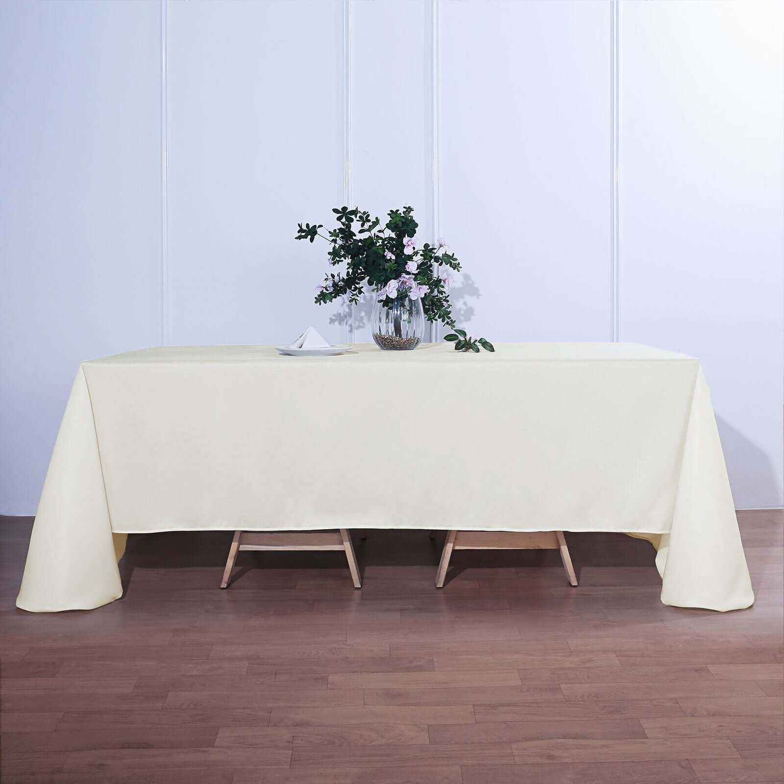 Ivory Seamless Wrinkle-Resistant 90x132 Polyester Rectangle Tablecloth