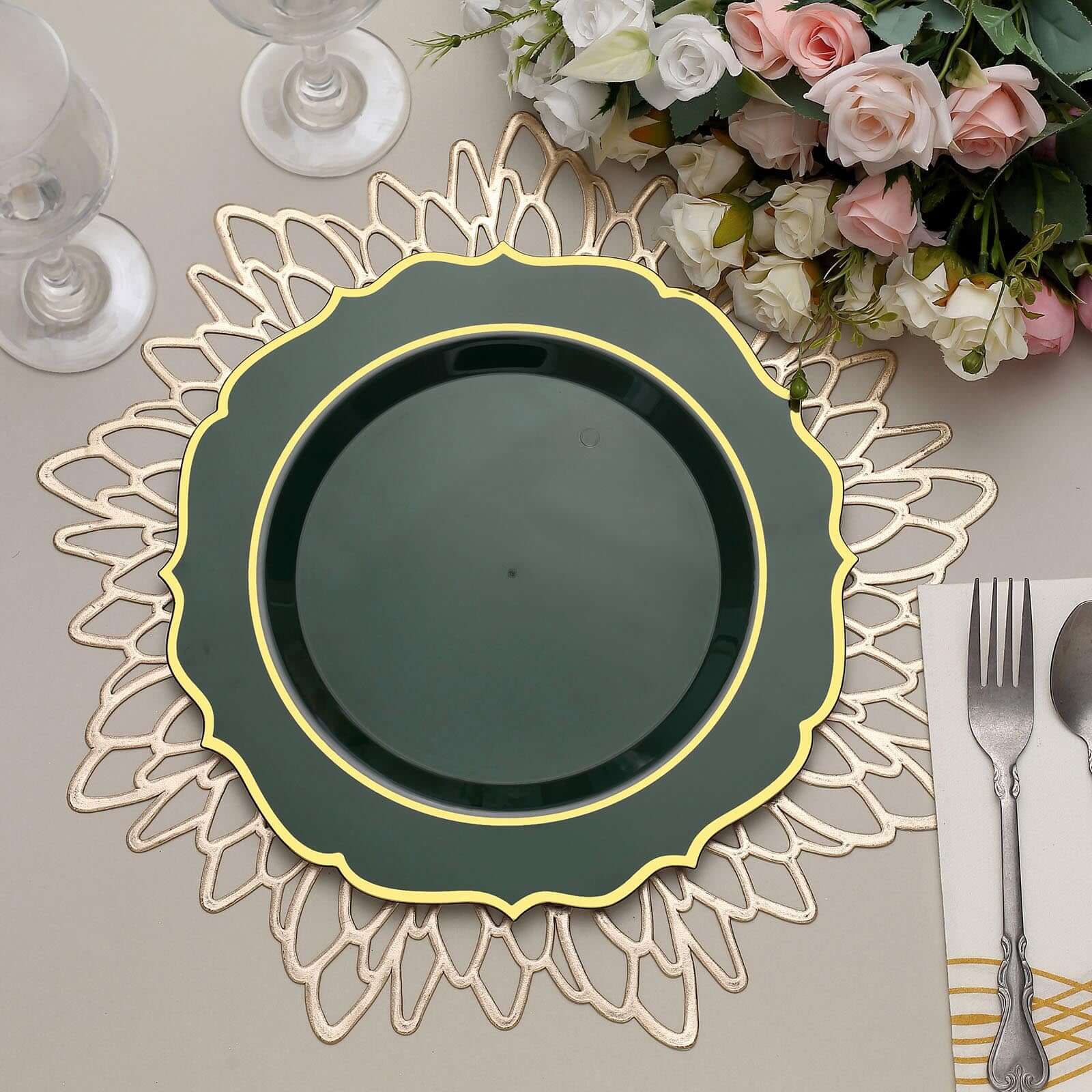 Get This 10-Pack of Disposable Hunter Emerald Green Plastic Round Dinner Plates with Gold Scalloped Rims