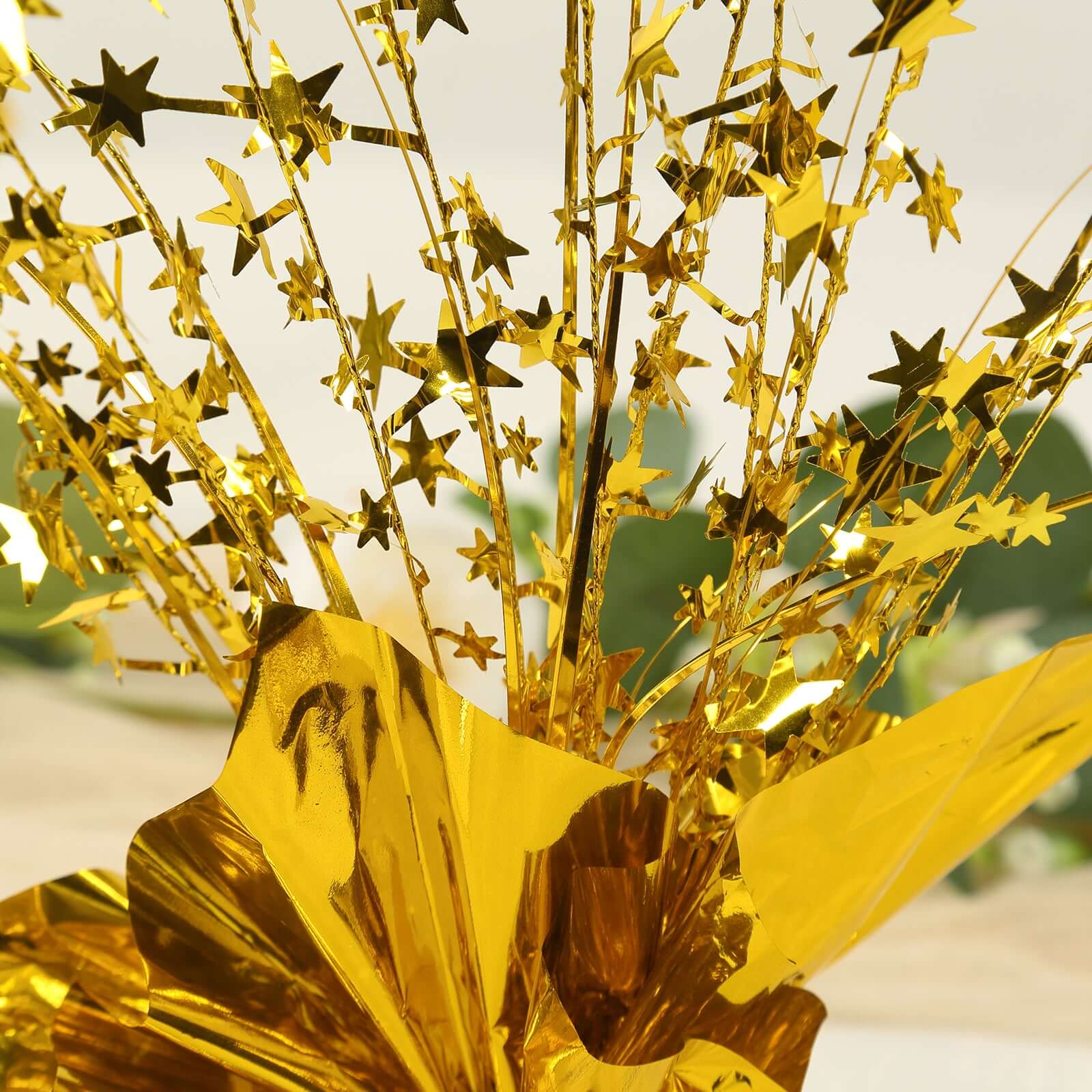 6-Pack Metallic Gold Star Foil Spray Centerpieces: Free-Standing Party Decor with Eye-Catching Design