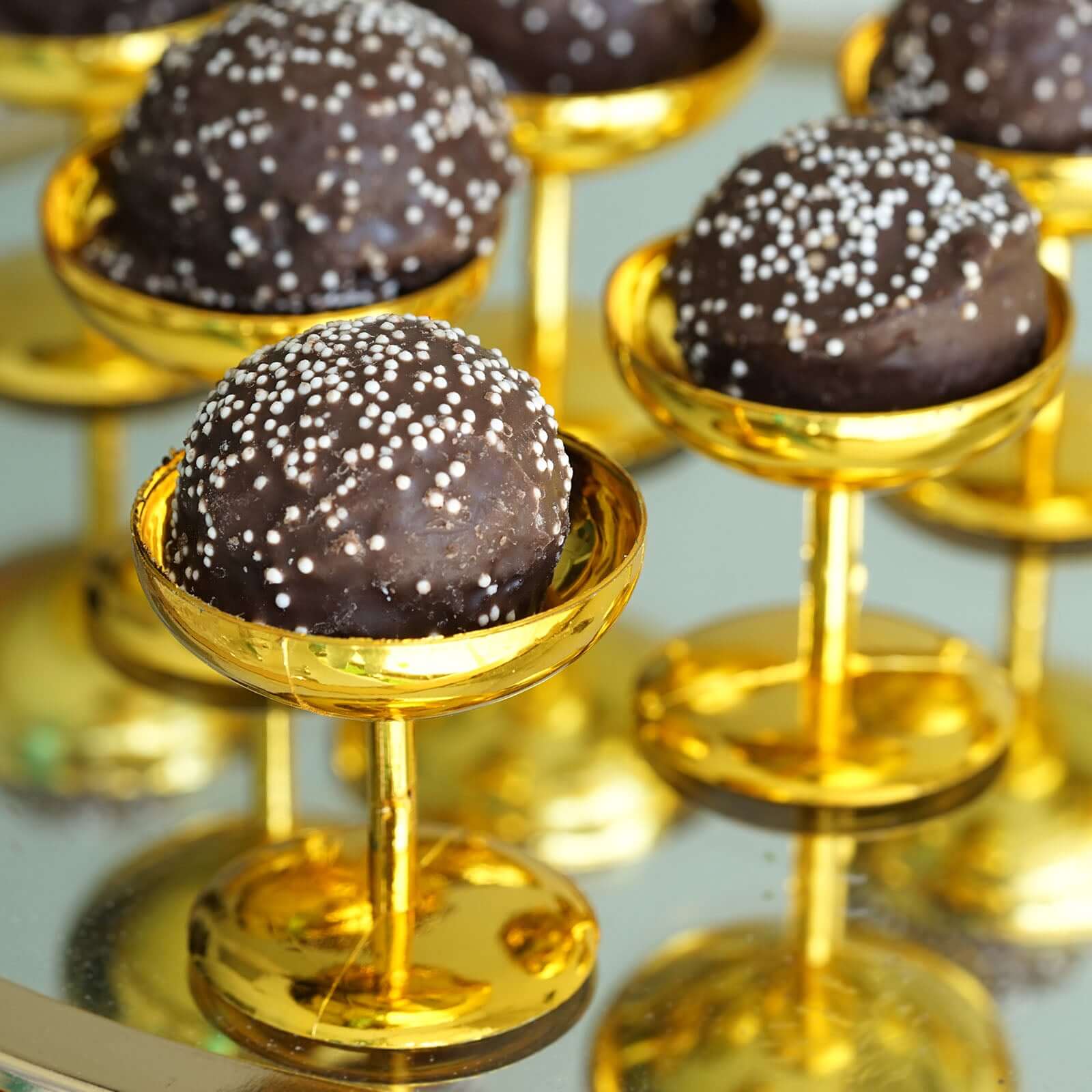 12-Pack Gold Plastic Dessert Cups - Ideal for Treats