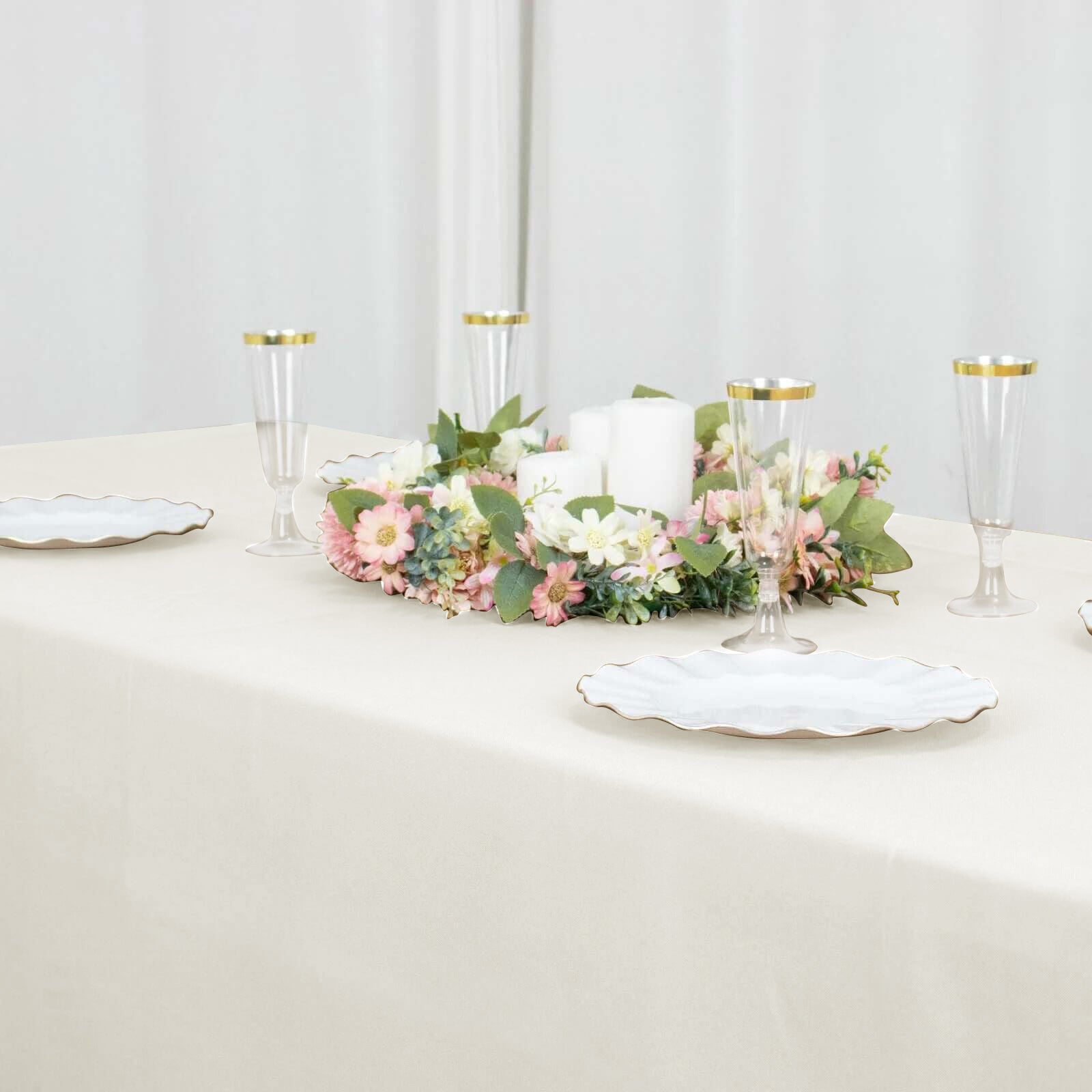 Ivory Polyester Seamless Wrinkle-Resistant 90x156 Rectangle Tablecloth - Ideal for Events