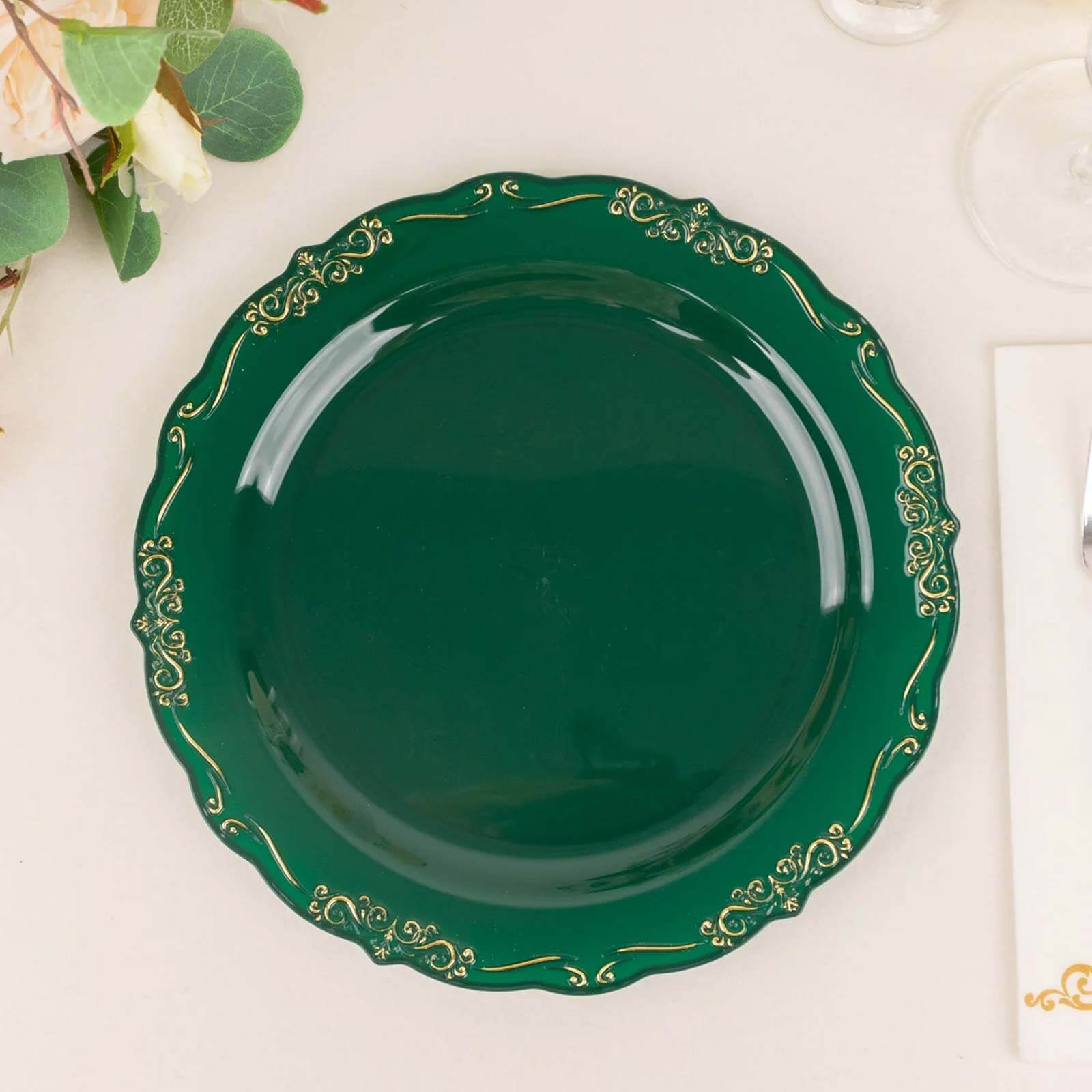 10-Pack Sturdy Disposable Round Dinner Plates in Hunter Green with Gold Embossed Rim