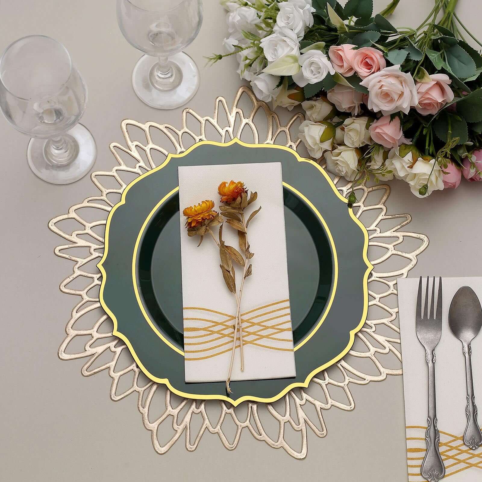 Get This 10-Pack of Disposable Hunter Emerald Green Plastic Round Dinner Plates with Gold Scalloped Rims