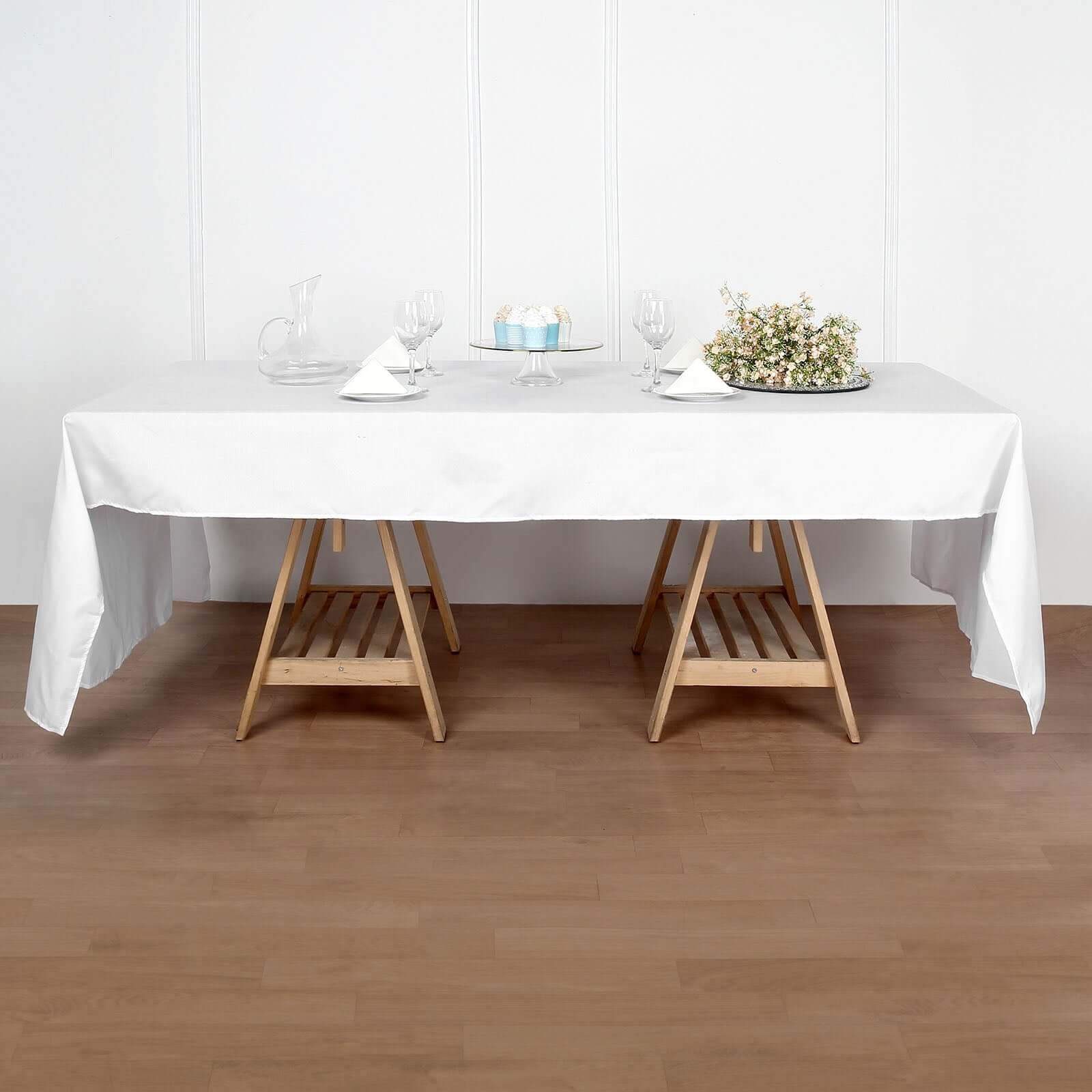 Wrinkle-Resistant White Polyester Rectangle Tablecloth (50x120) for Daily Use - Great Value!