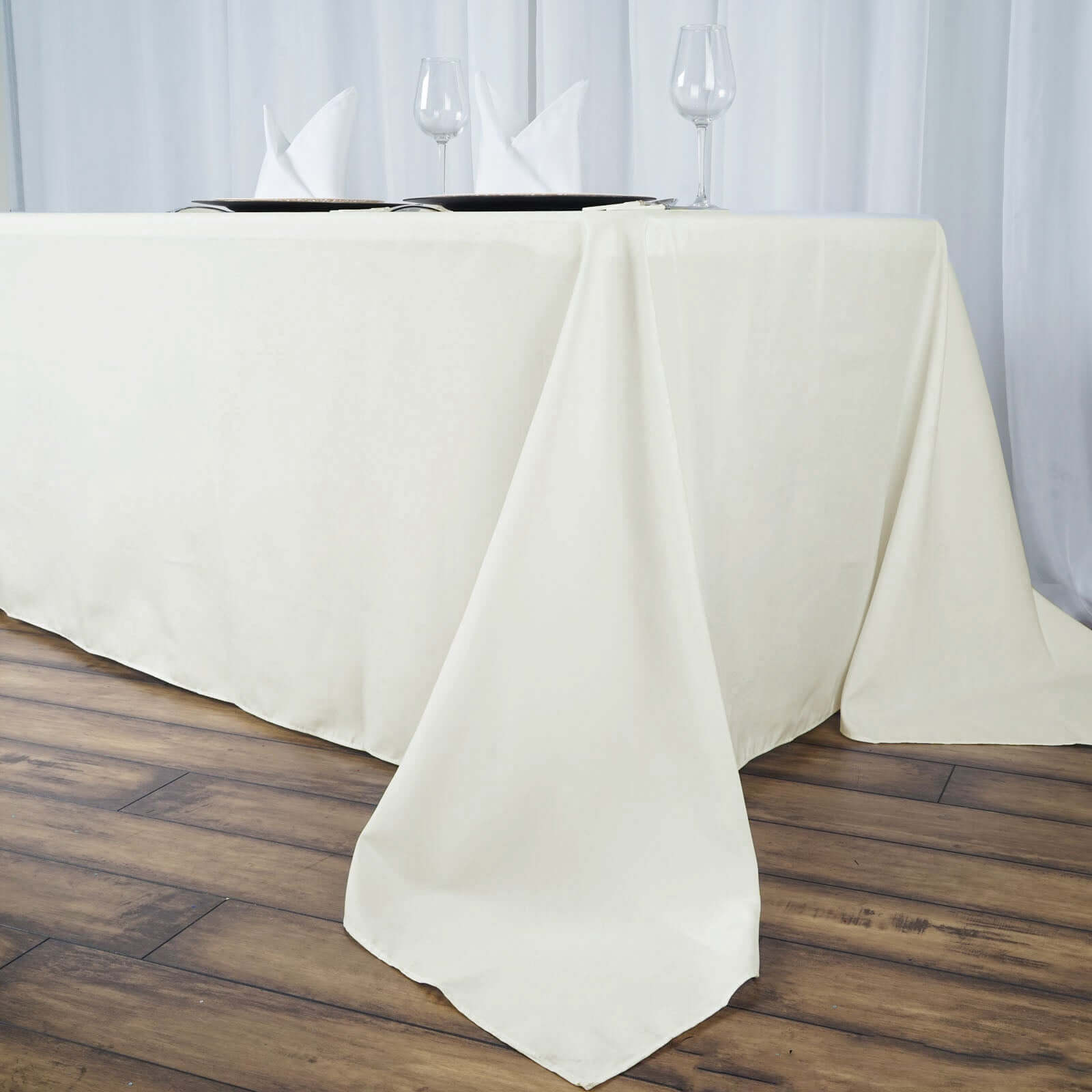 Hot Deal! Seamless 220GSM Ivory Premium Polyester 90x156 Rectangle Stain-Resistant Tablecloth