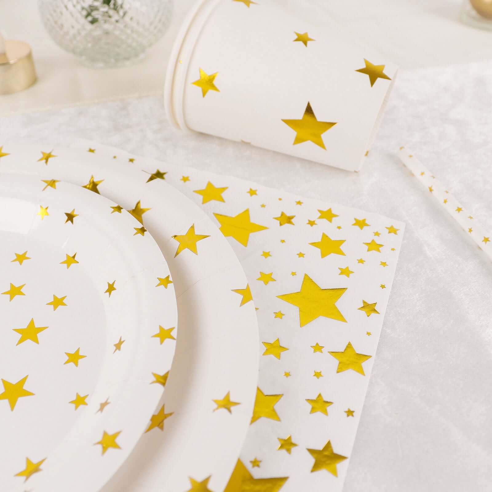 Hot Sale! 120-Piece Disposable Paper Dinnerware Set with White and Gold Star Design