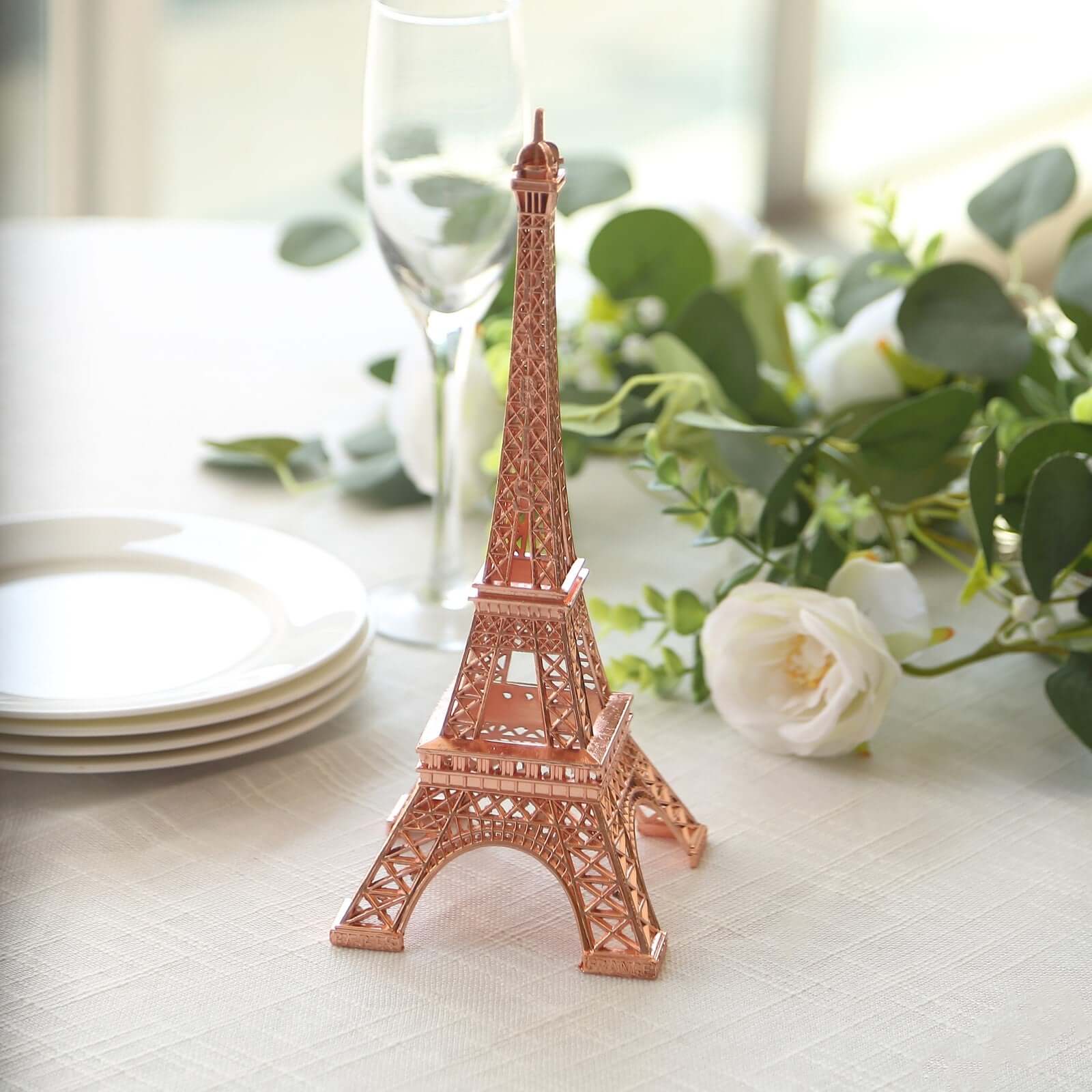 Hot Sale! Stylish Metal Rose Gold Eiffel Tower Table Centerpiece for Party Cake Toppers
