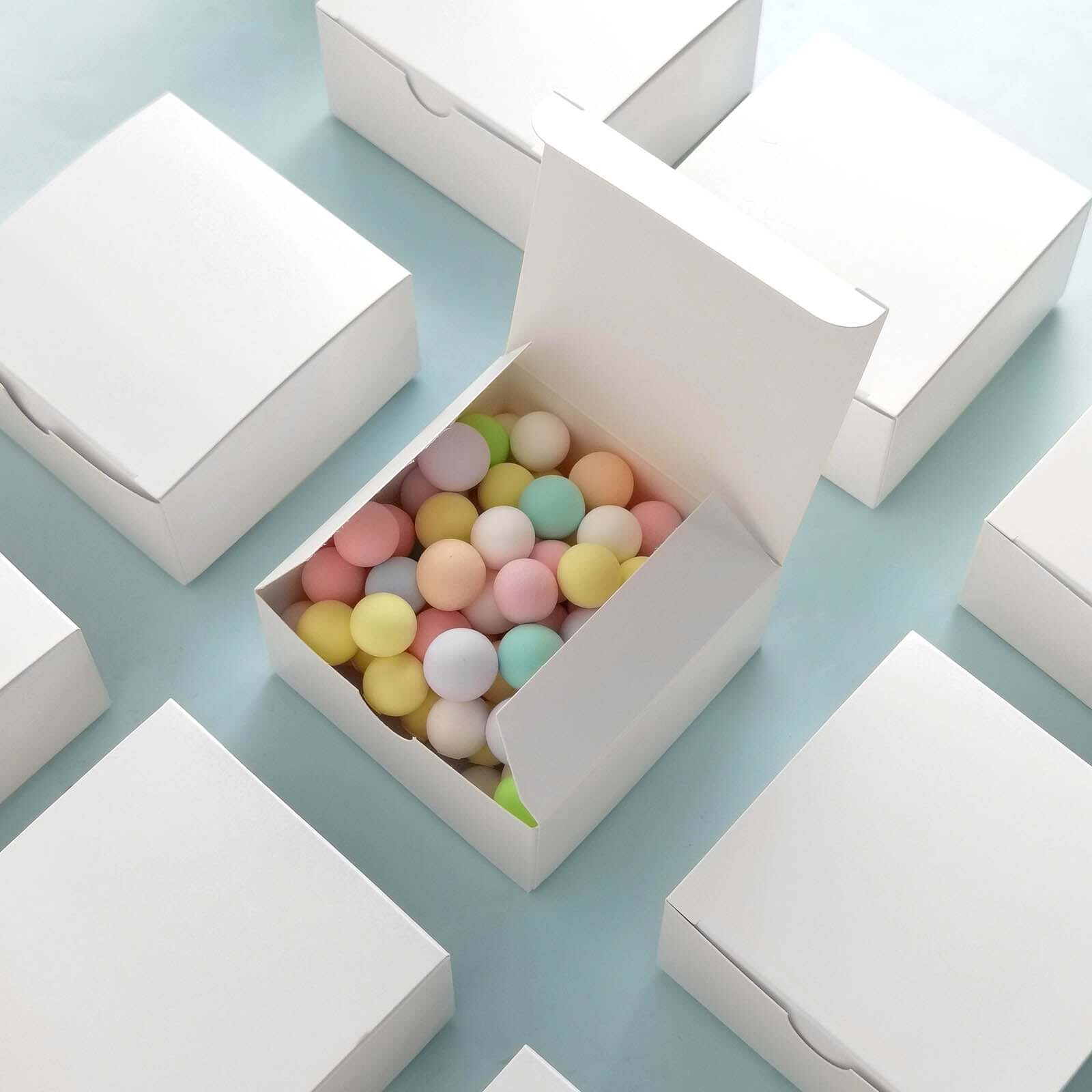 100-Piece Set of White Cardstock Cupcake Gift Boxes, 4x4x2 Inches