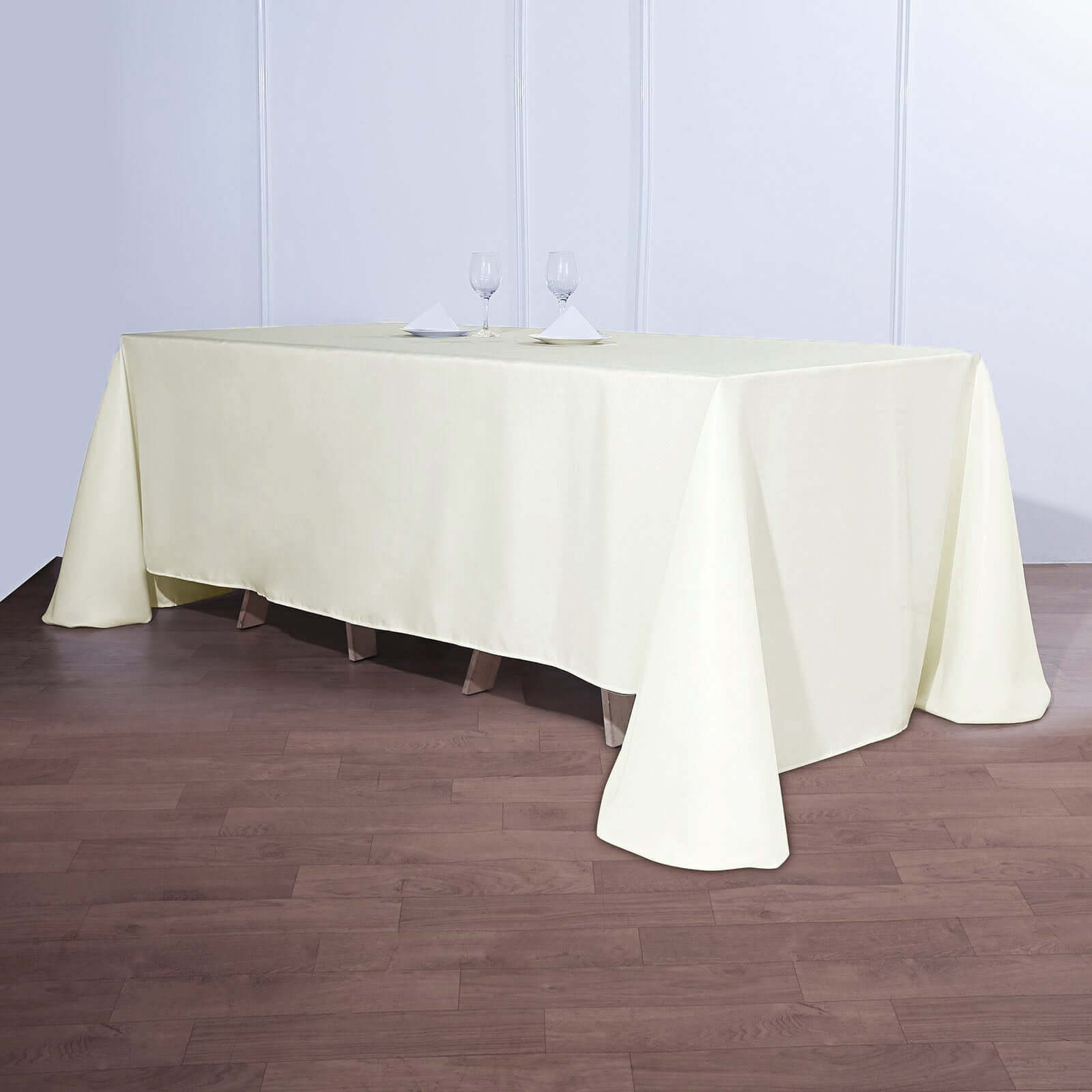 Ivory Seamless Wrinkle-Resistant 90x132 Polyester Rectangle Tablecloth